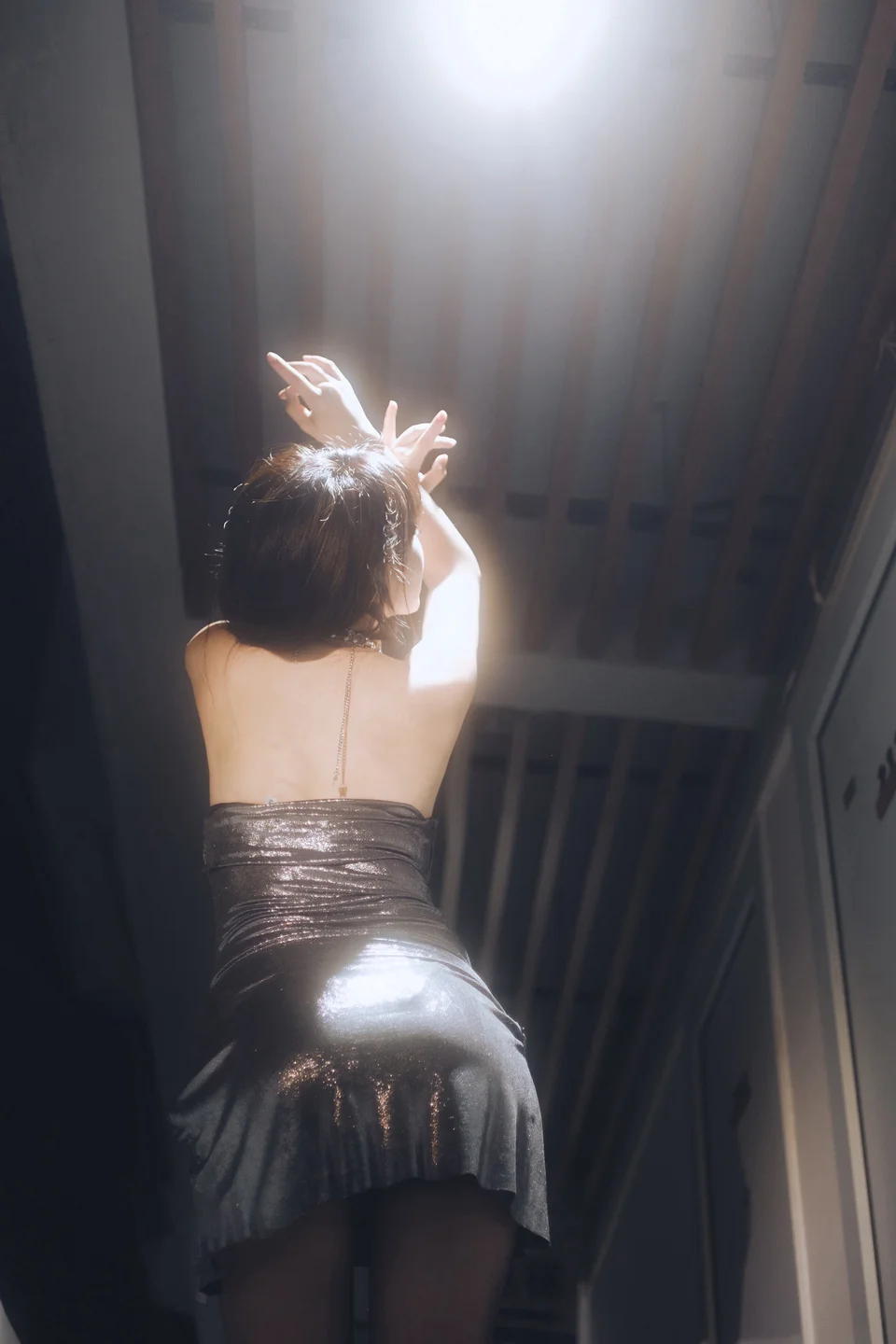 Tina很妖孽呀 - No.037 夜色连衣裙 [37P-110MB] tg@simisebaisi 【丝足阁】006.webp